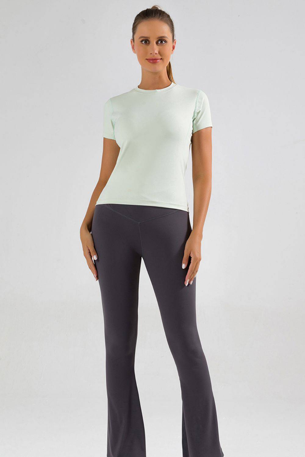 NEWYORKLISTED STYLE COLLECTION: Round Neck Short Sleeve Sports T-Shirt - NEWYORKLISTED