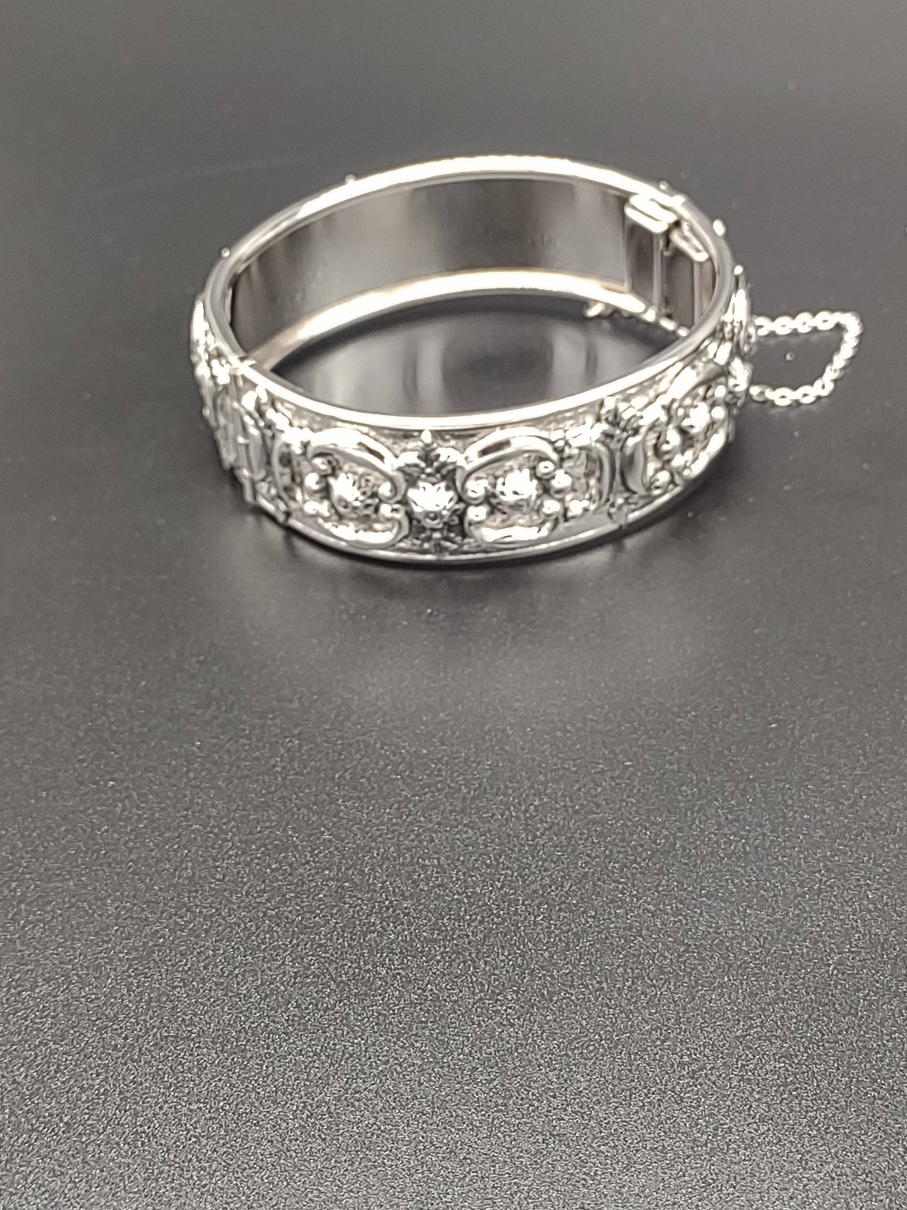 NEWYORKLISTED - Lovely Vintage Whiting & Davis Silver Tone Bracelet - NEWYORKLISTED