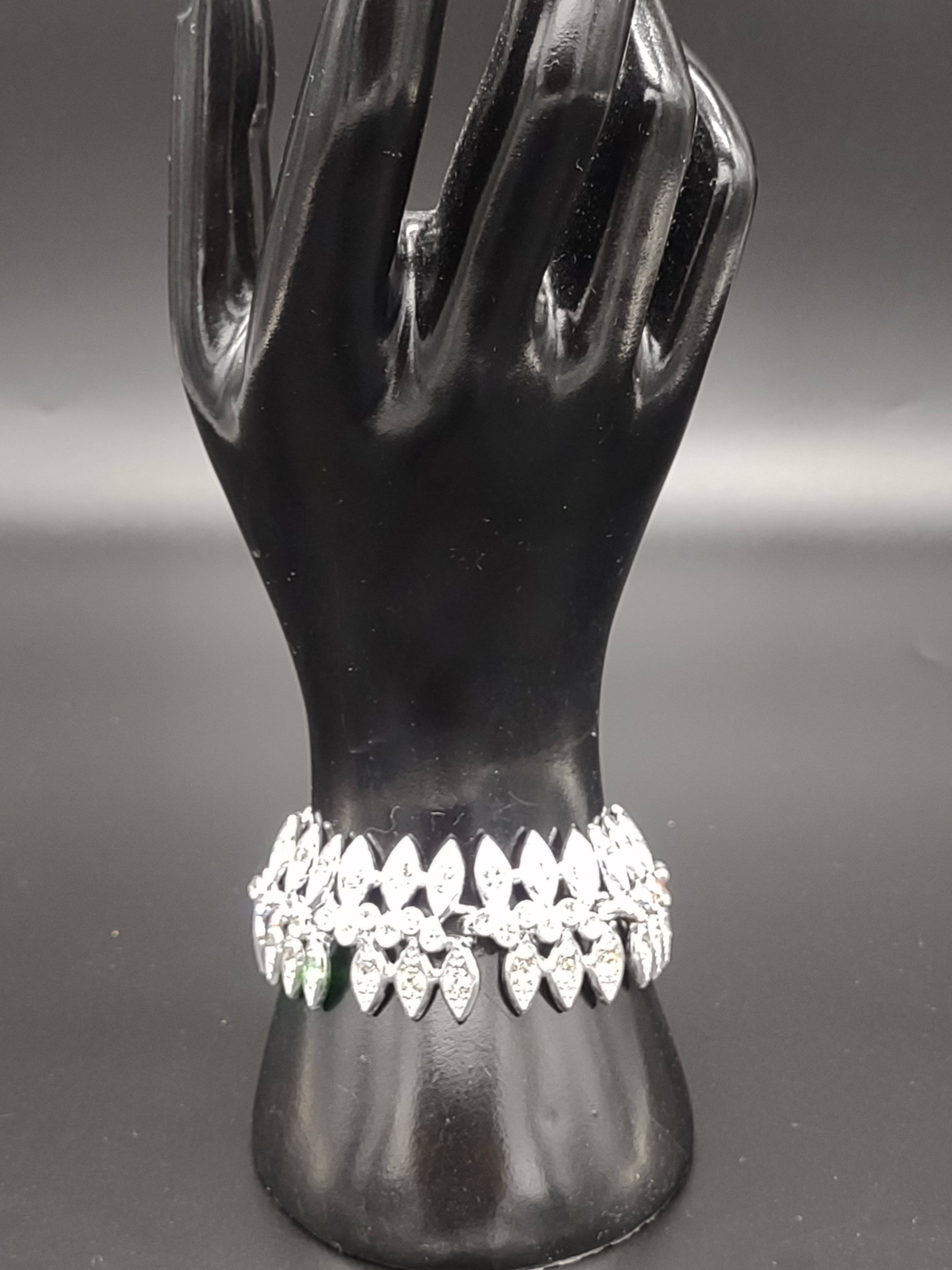 NEWYORKLISTED - Gorgeous Vintage Rhinestone Bracelet by Sarah Coventry - NEWYORKLISTED