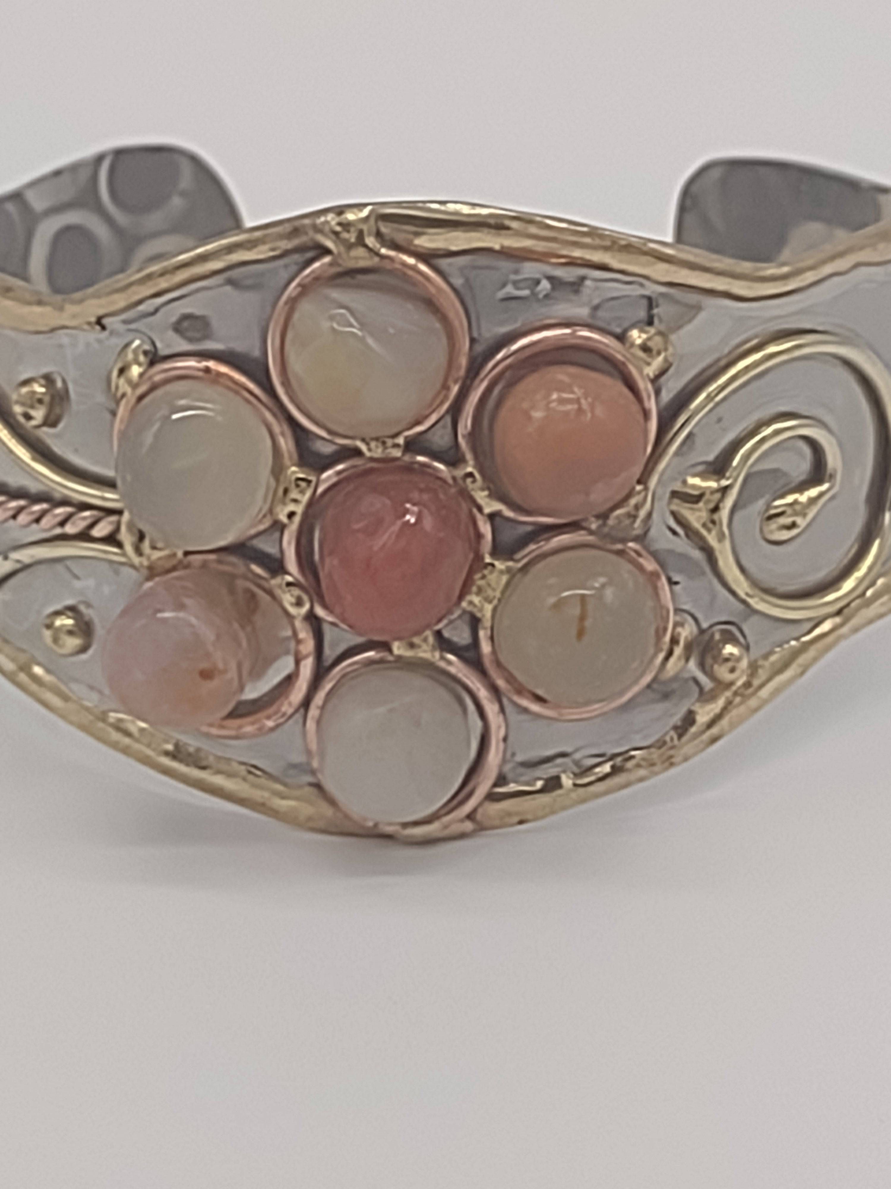 NEWYORKLISTED - Vintage Agate Flower Mixed Metal Cuff Bracelet - NEWYORKLISTED