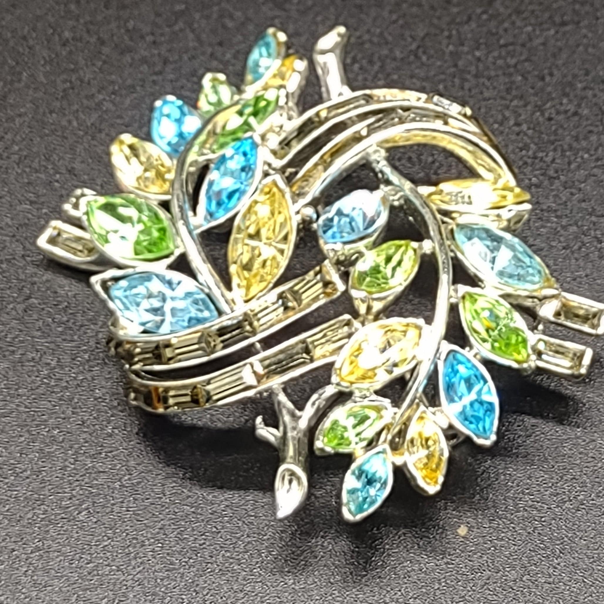 NEWYORKLISTED Vintage Brooch with Blue and Green Simulated Gemstones