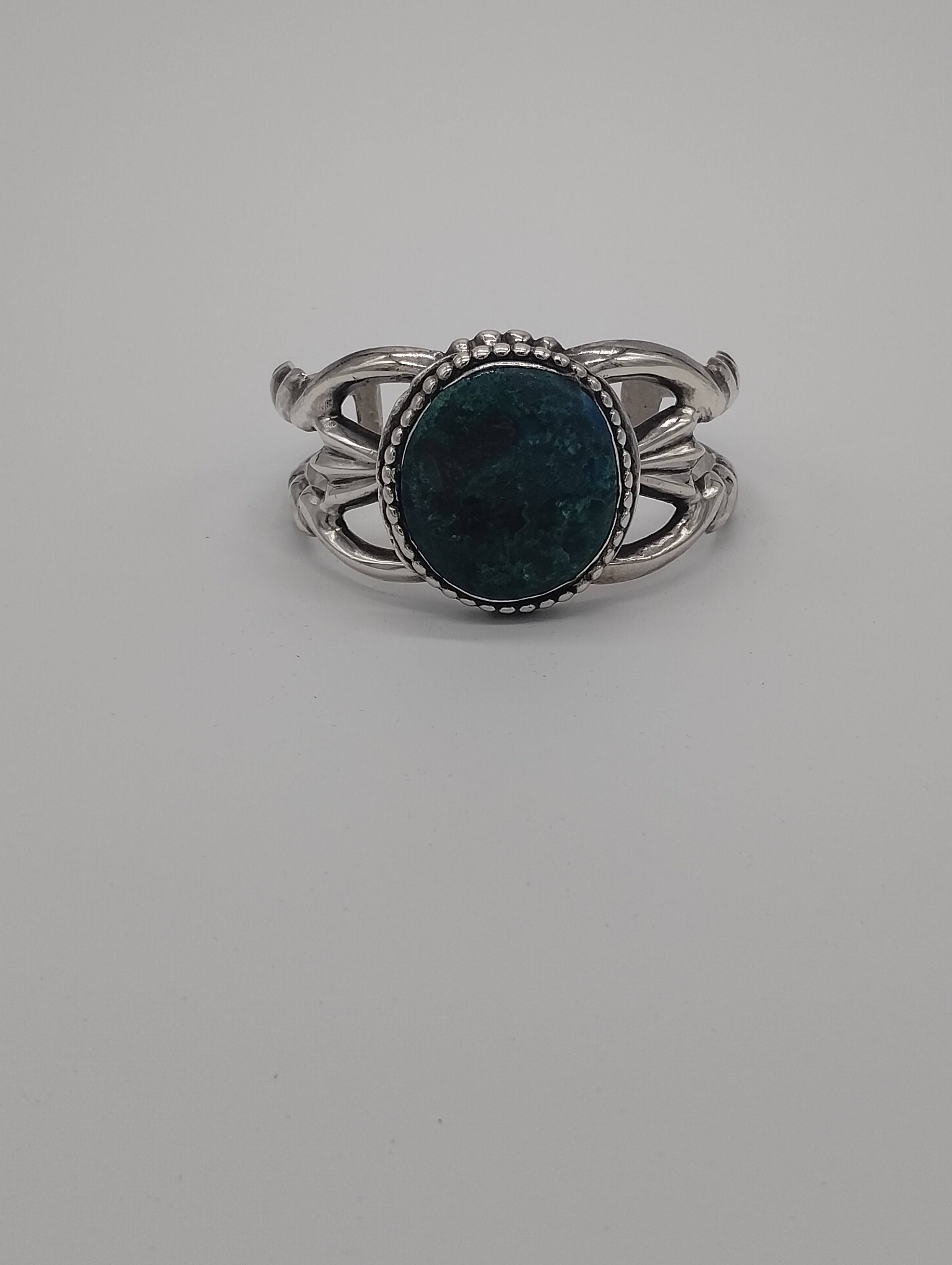 NEWYORKLISTED - Stunning Malachite & Sterling Silver Cuff Bracelet - NEWYORKLISTED