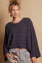 NEWYORKLISTED STYLE COLLECTION: Round Neck Cable Knit Cropped Sweater - NEWYORKLISTED