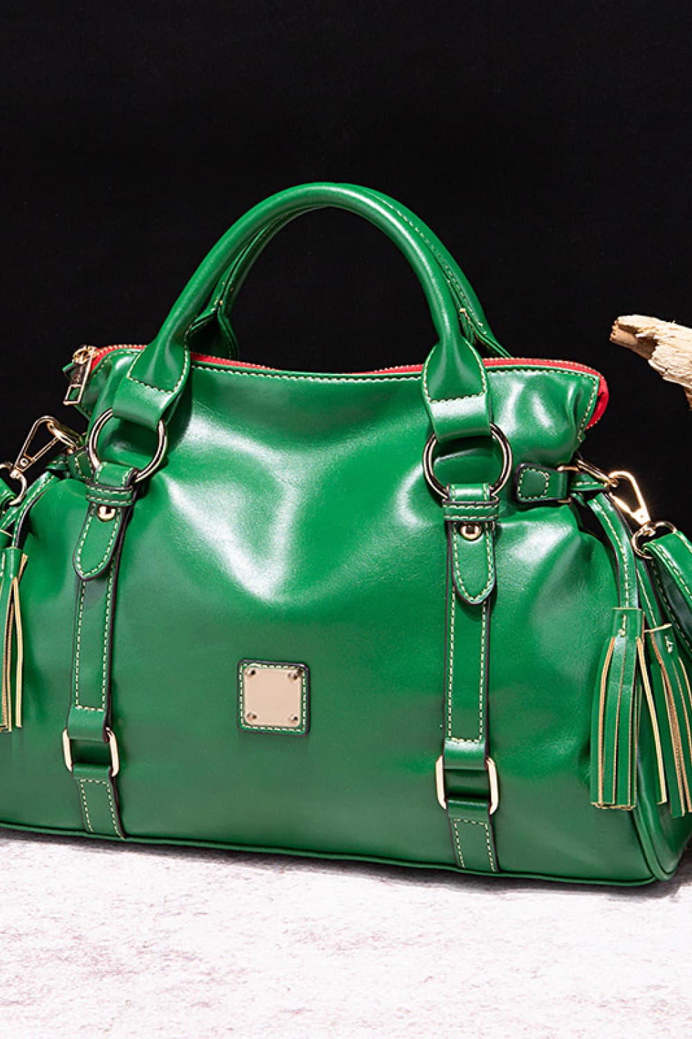 NEWYORKLISTED STYLE COLLECTION: Vegan Leather Handbag with Tassels - NEWYORKLISTED