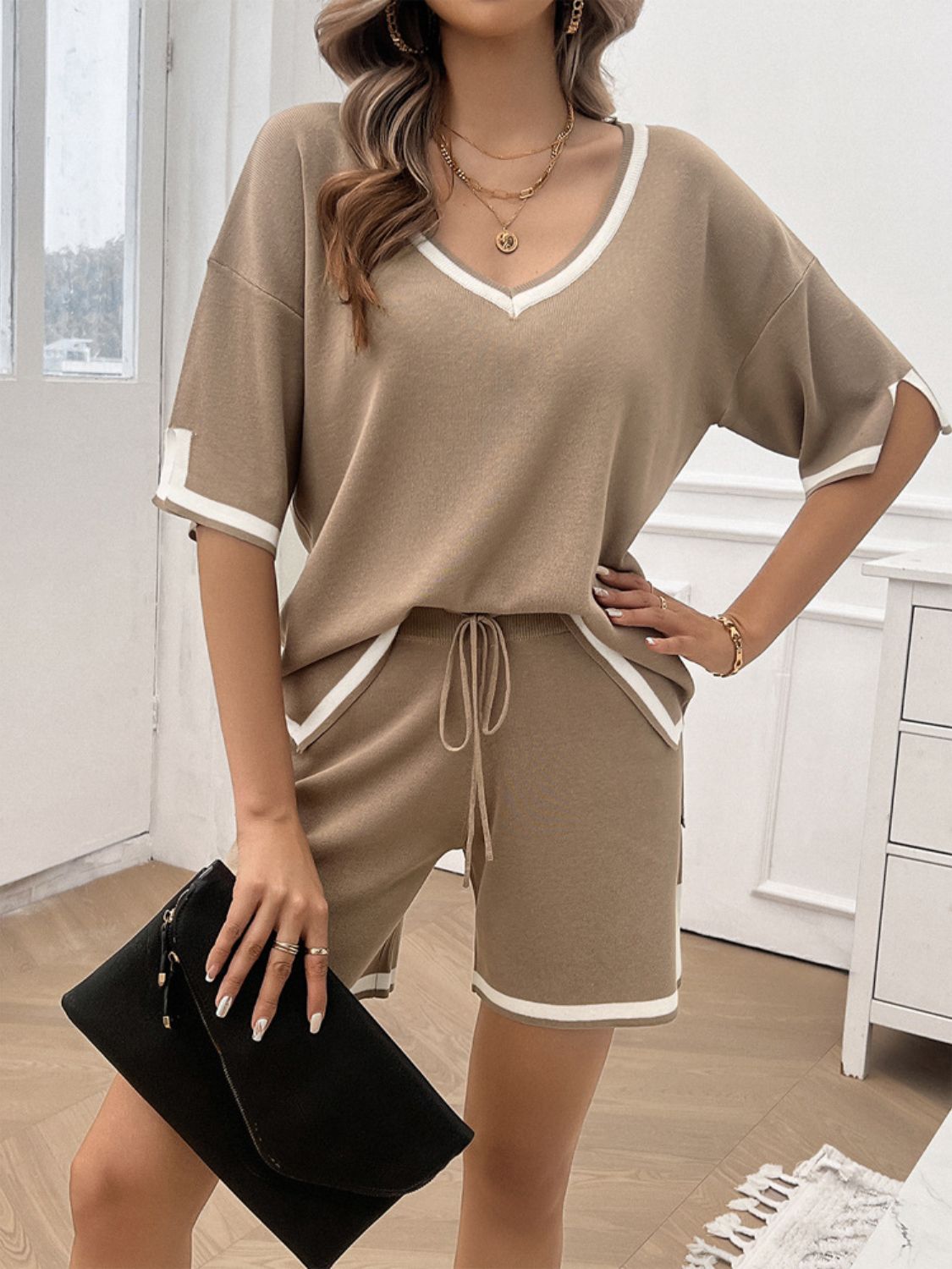 NYLD: Contrast Trim V-Neck Top and Shorts Set - NEWYORKLISTED