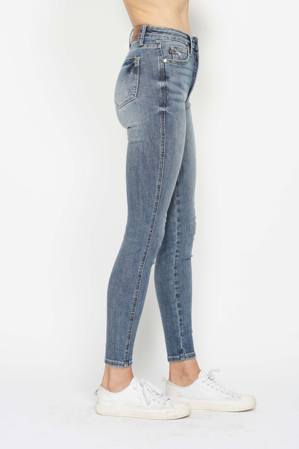 NEWYORKLISTED STYLE COLLECTION: Full Size Tummy Control Contrast Wash Skinny Jeans - NEWYORKLISTED