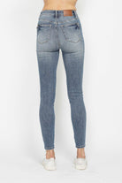 NEWYORKLISTED STYLE COLLECTION: Full Size Tummy Control Contrast Wash Skinny Jeans - NEWYORKLISTED