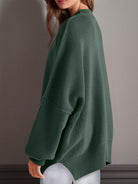 NEWYORKLISTED STYLE COLLECTION: Round Neck Long Sleeve Sweater - NEWYORKLISTED